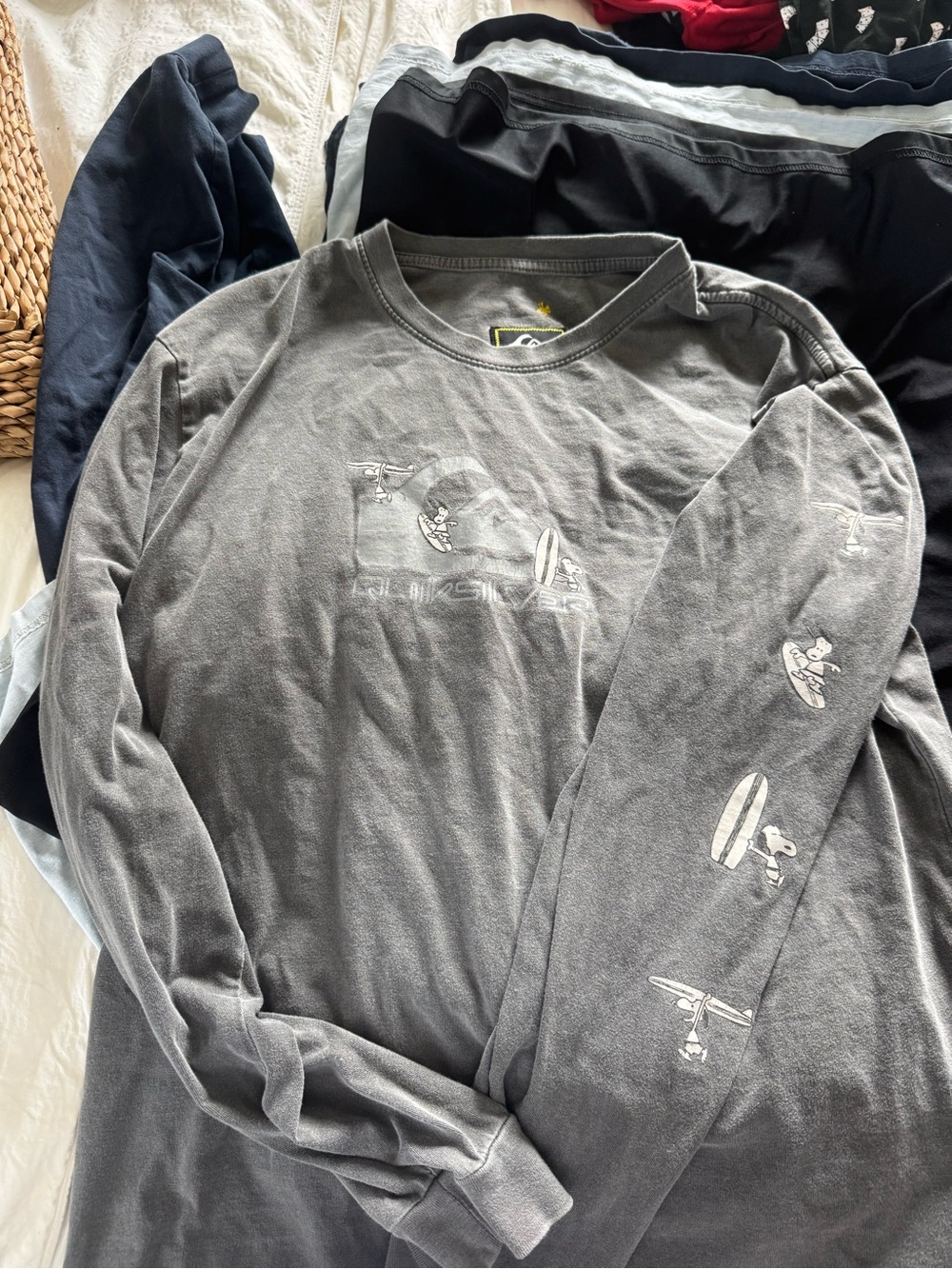 Quiksilver snoopy collab long sleeve